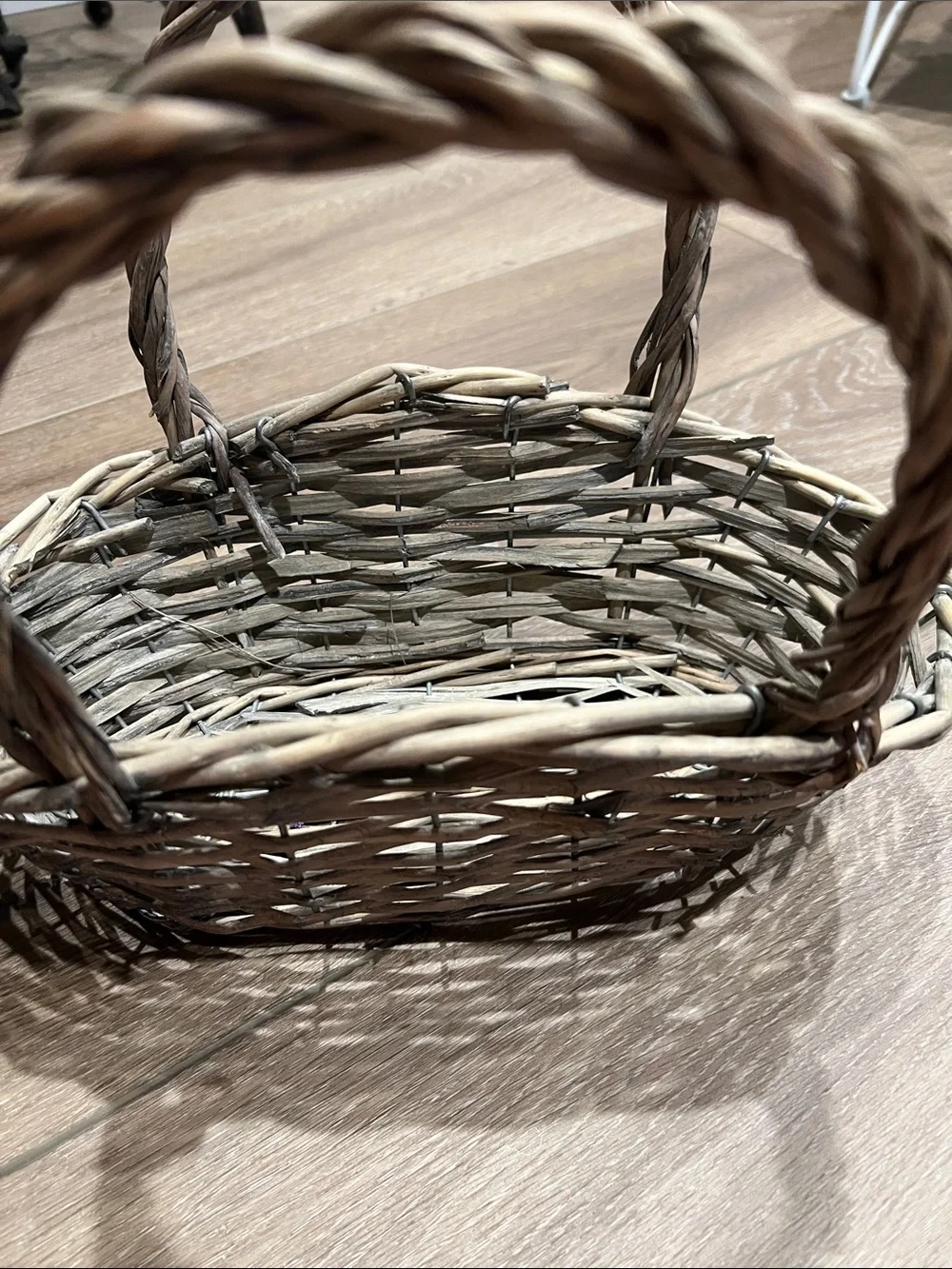 Woven Willow Basket with Handle - Natural Gray